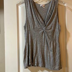 Women’s Lg Grey Sleeveless Top